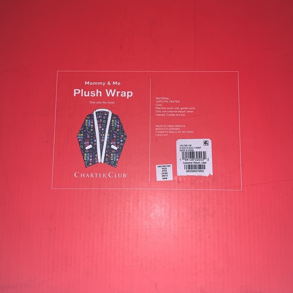 Charter Club NEW IN BOX Mommy & Me Plush Wrap (one size fits most) - Picture 4 of 4